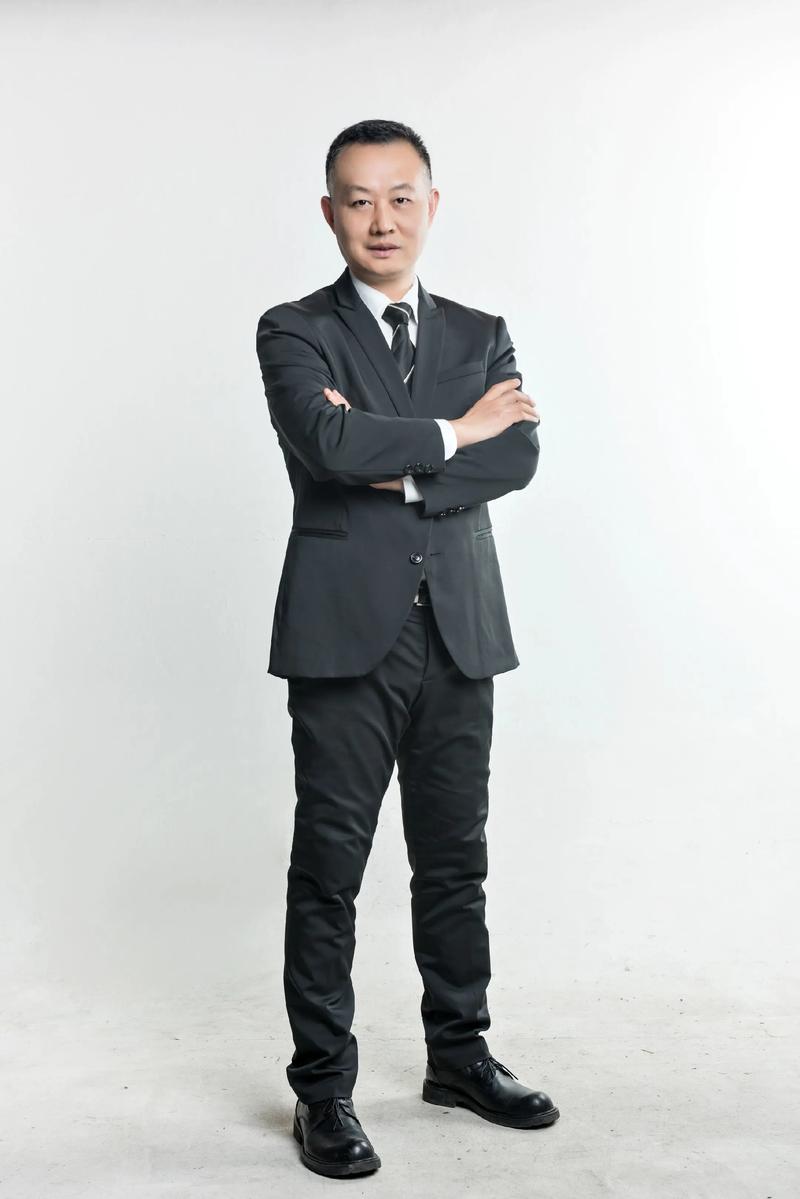 郑英 选角与表演指导负责人